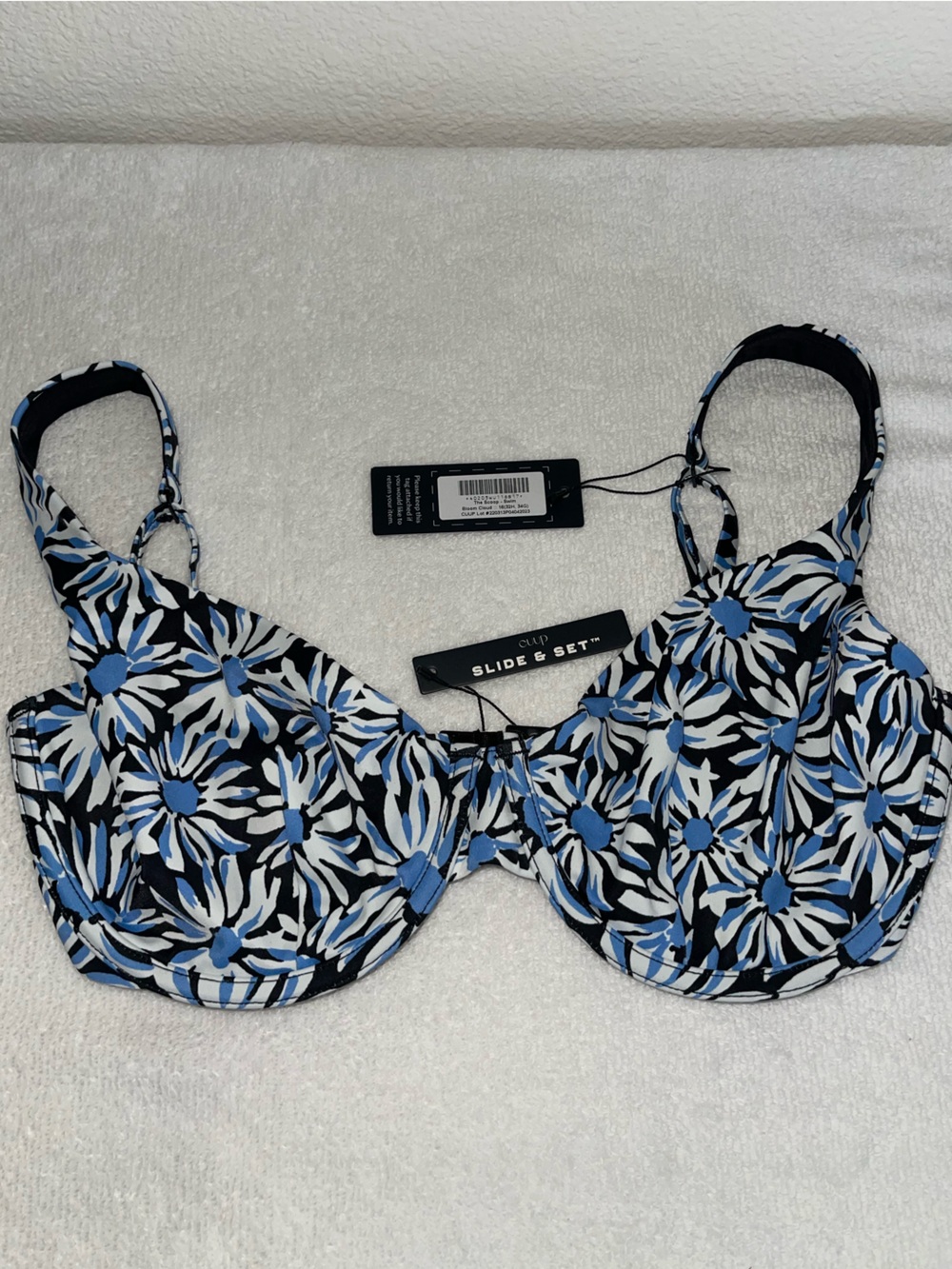 CUUP Blue & White Daisy Bikini Top - Size (see photos) - NWT